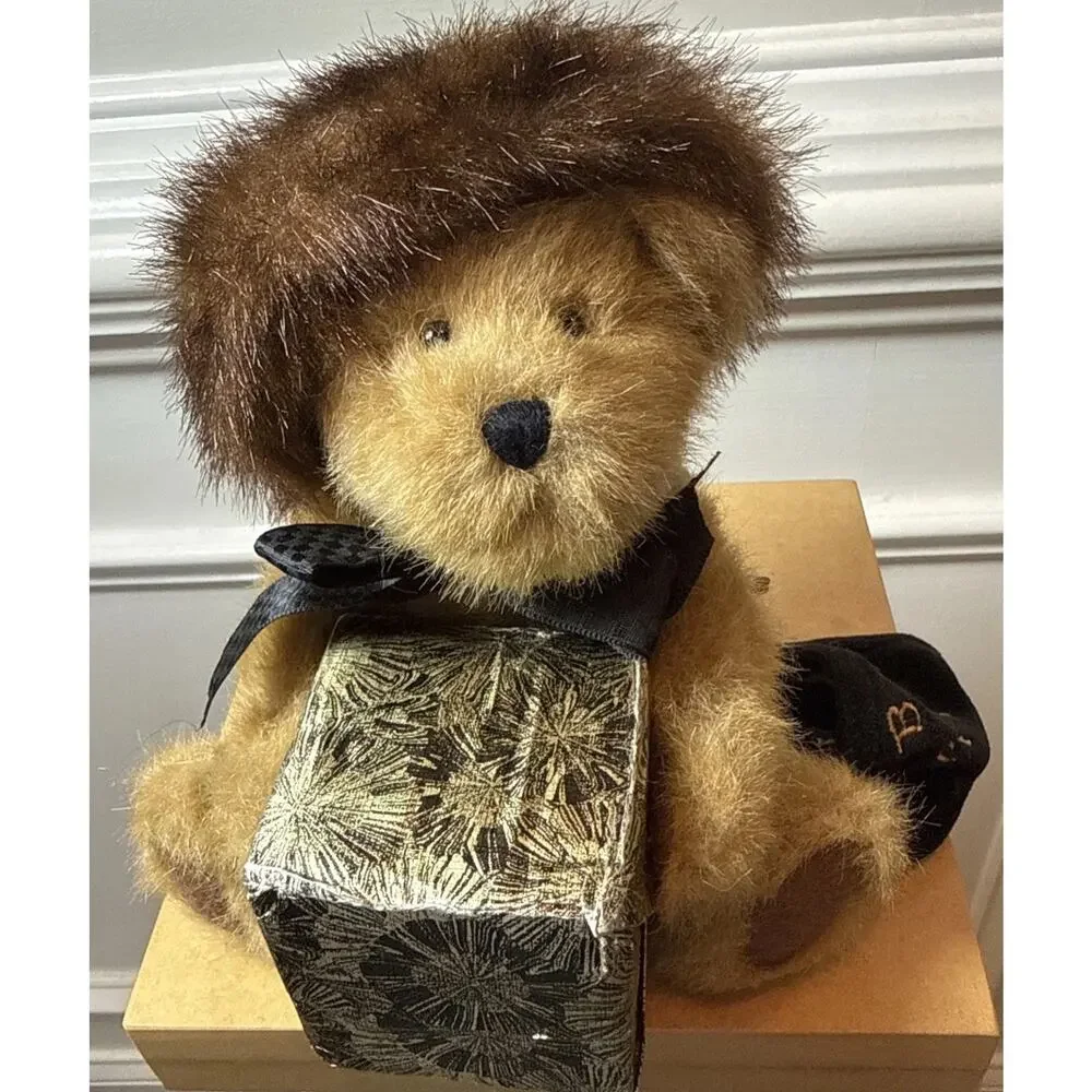 Boyds Bears Ivanna Spendalot #903401 8” Born to Shop Bear 2002 w/ Tags